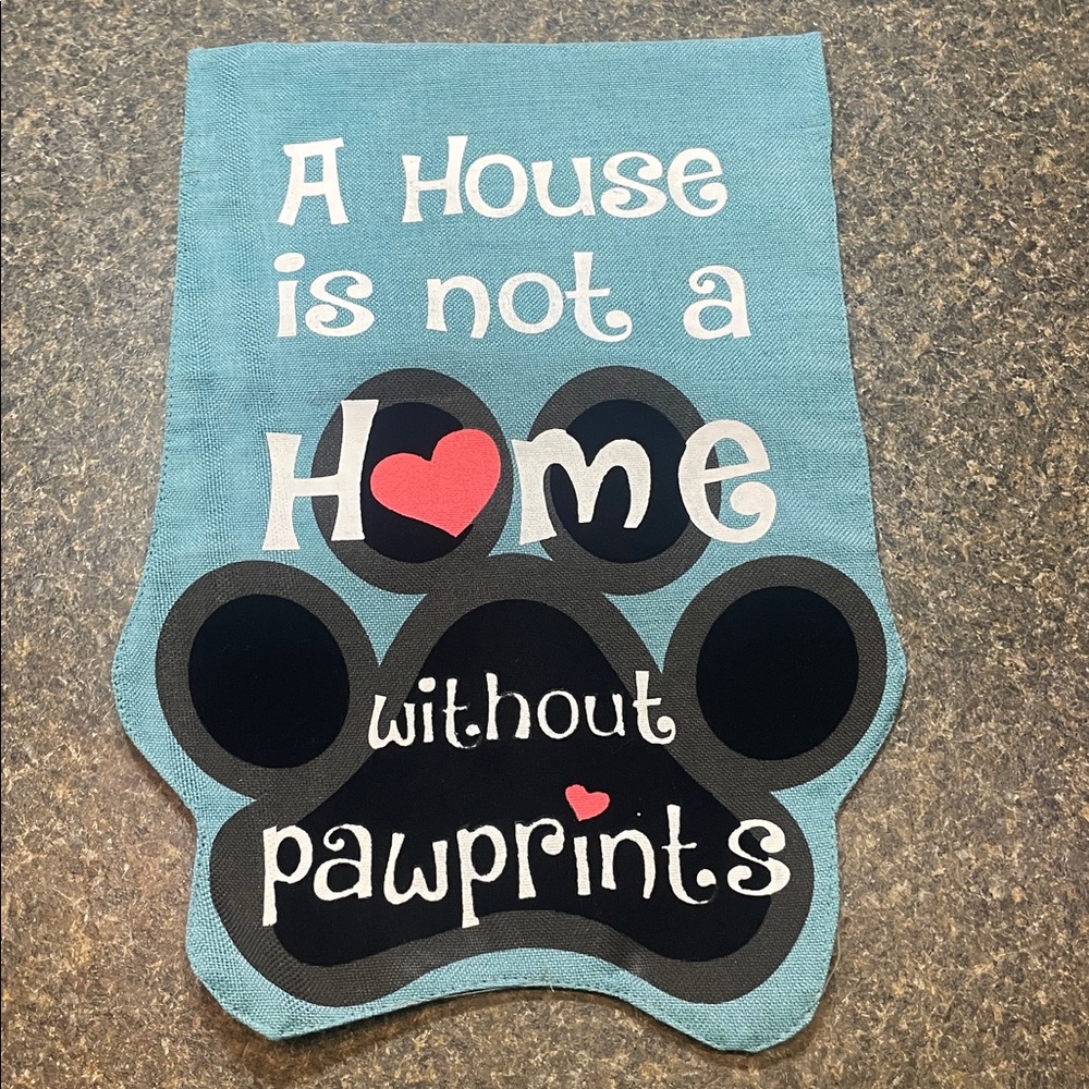Blue Pawprint flag for Hanging in garden or front of house - Picture 4 of 5